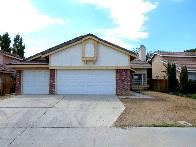 43763 27th Street E, Lancaster, CA 93535