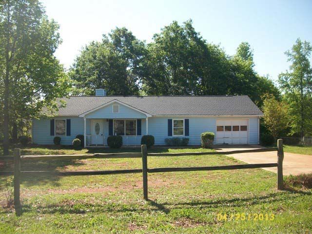 112 Grove Drive, Maysville, GA 30558