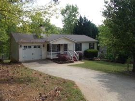 6555 Fiji Drive, Flowery Branch, GA 30542