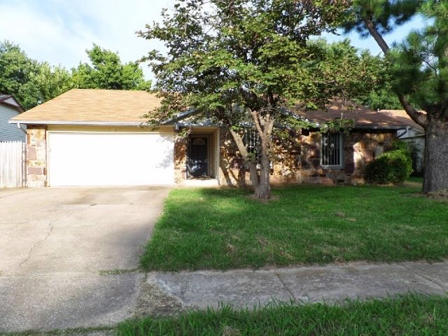 1205 South 28th St, Broken Arrow, OK 74014