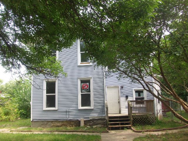 165 Cherry St, Janesville, WI 53548