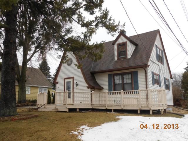 319 5th St, Sheboygan Falls, WI 53085