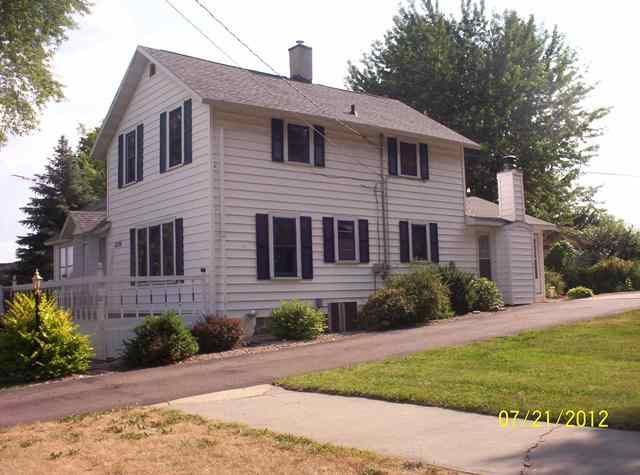 2214 N Peach Ave, Marshfield, WI 54449