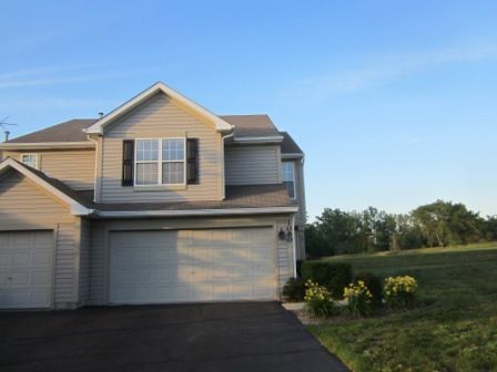 1080 Horizon Rdg, Lake In The Hills, IL 60156