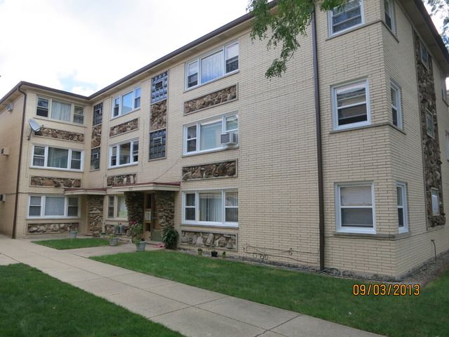 4927 N Lester Ave Apt 102, Chicago, IL 60630