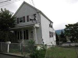 186 Noble Ln, Wilkes Barre, PA 18702