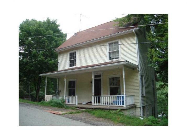 210 Valley St, Butler, PA 16001