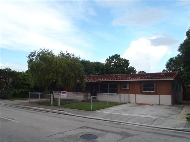 6445 PALM AV, Hialeah, FL 33012