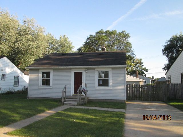 21171 Pinecrest St., Taylor, MI 48180