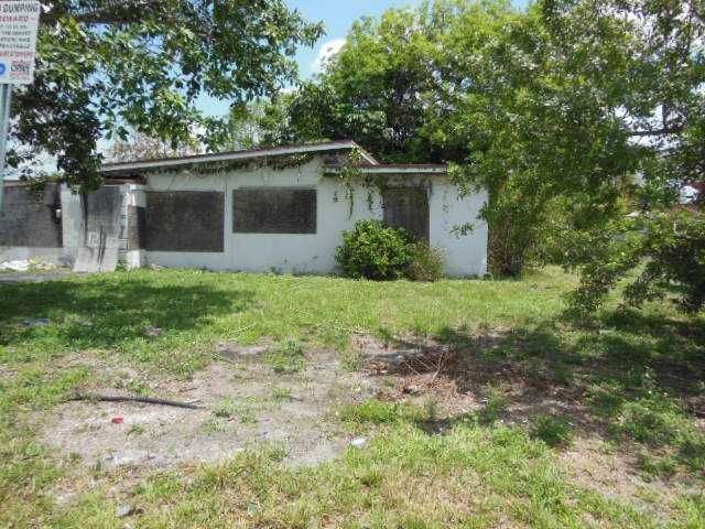 12015 NW 21 PL, Miami, FL 33167