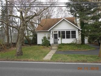 3926 Newportville Rd, Levittown, PA 19056