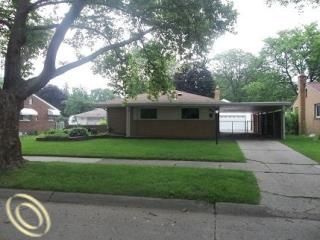 32458 Halmich Dr, Warren, MI 48092