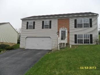 3 Santa Fe Dr, Lititz, PA 17543