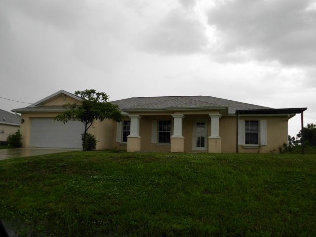 3210 43rd St W, Lehigh Acres, FL 33971