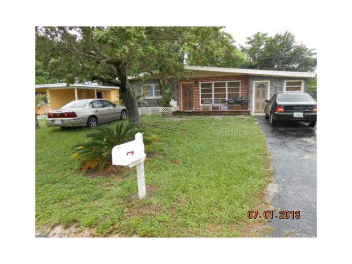 9562 88th Way, Seminole, FL 33777