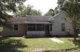 22 Patton St, Bennettsville, SC 29512