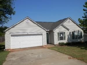 221 Night Heron Dr, Simpsonville, SC 29680