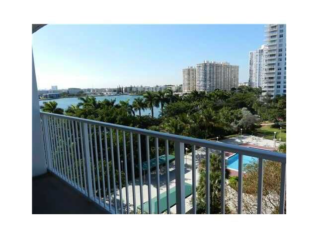 2851 NE 183 ST # 608E, North Miami Beach, FL 33160