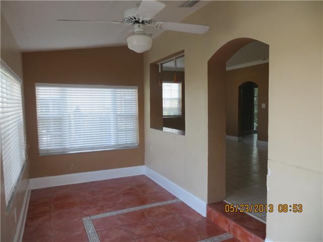 5821 E 4 AV, Hialeah, FL 33013