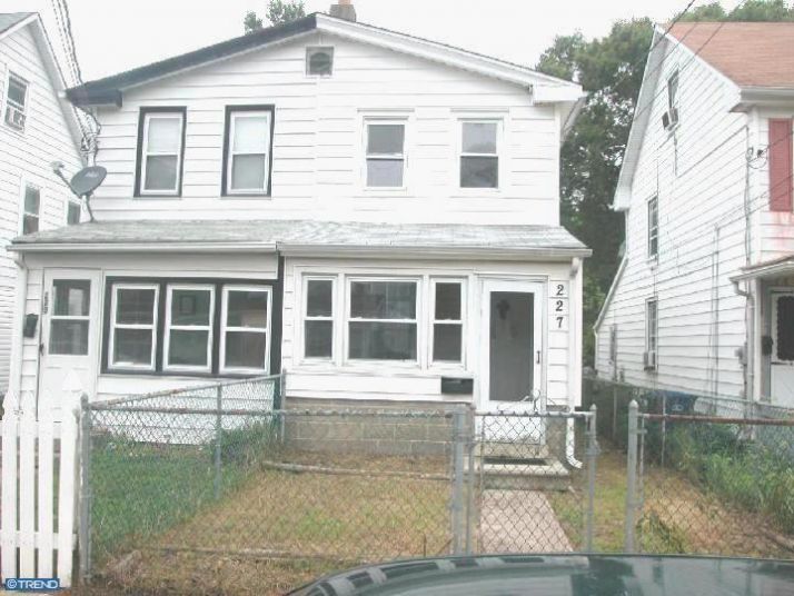 227 Chestnut St, Mount Holly, NJ 08060