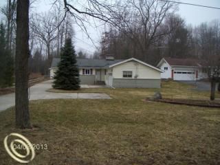 2841 Country Club Dr, Port Huron, MI 48060