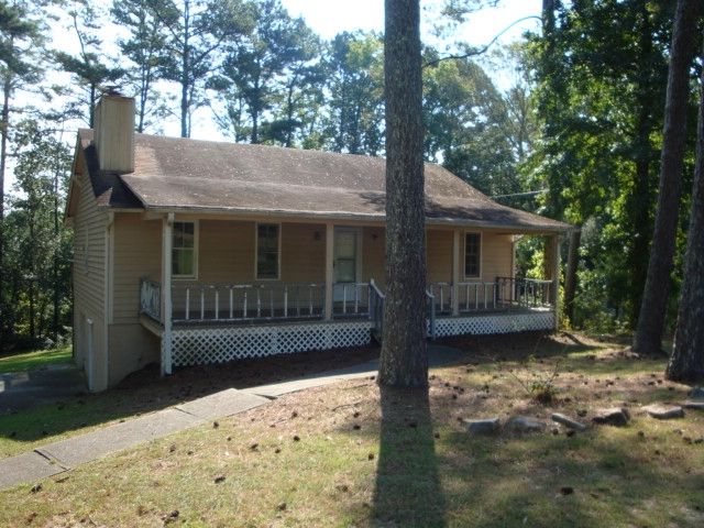 1082 Caprice Dr, Powder Springs, GA 30127