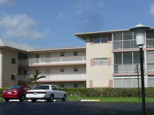 1200 Hillcrest Ct Apt 301, Hollywood, FL 33021