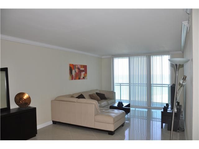 3001 S OCEAN DR # 1525, Hollywood, FL 33019