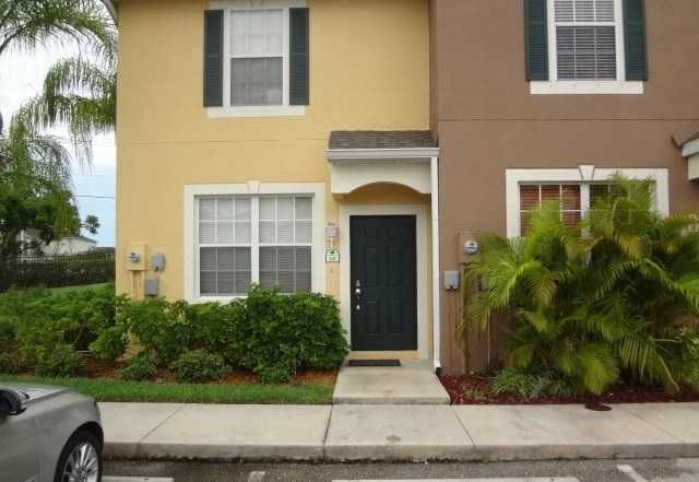 3612 Pine Oak Cir Apt 101, Fort Myers, FL 33916