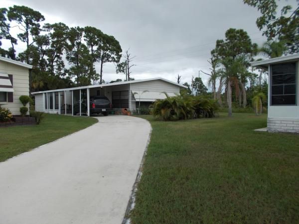 41 Flores del Norte, Fort Pierce, FL 34951