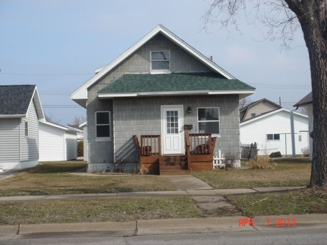 1619 Green Bay St, La Crosse, WI 54601