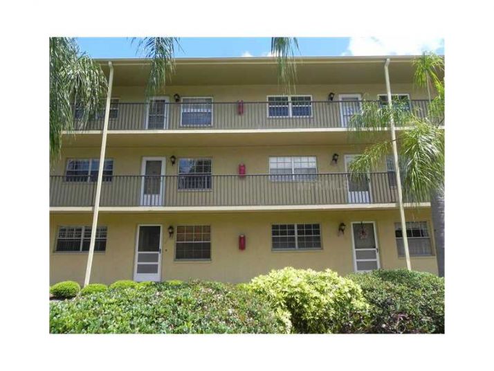 851 Maple Ct Apt 203, Dunedin, FL 34698