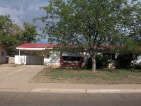 1111 S Michigan Ave, Roswell, NM 88203