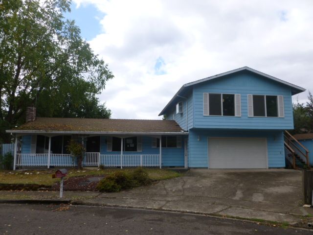 1701 Meadow Lane, Newberg, OR 97132