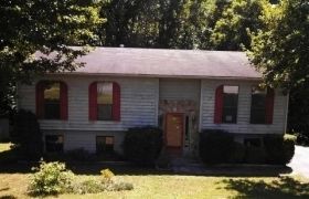 2176 Horn Cir, Vinton, VA 24179