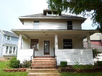 327 Lincoln St, Fremont, OH 43420