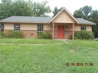 1725 Brookhollow Circle, Jackson, MS 39212