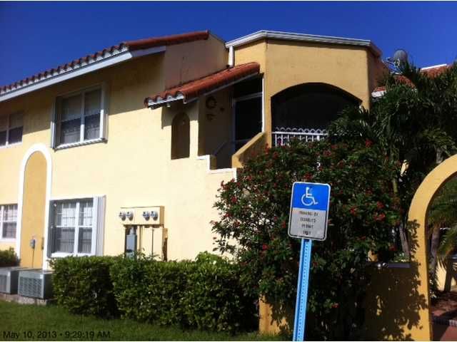 15645 SW 74 CR # 3-5, Miami, FL 33193