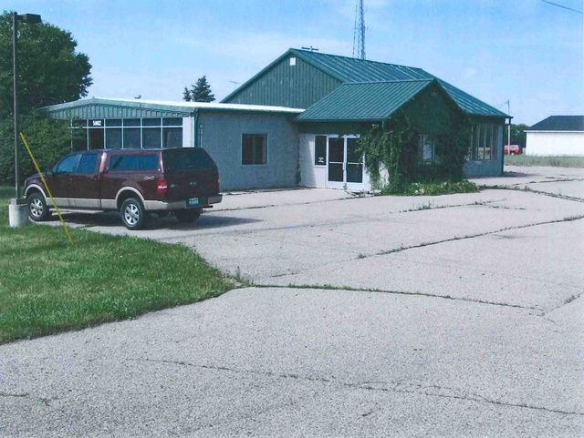 5002 S Clinton St, Stockbridge, MI 49285