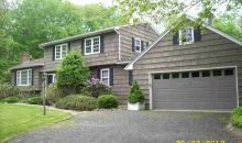 11 Fox Run Ln S Newtown, CT 06470