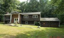 3 Pebble Rd Newtown, CT 06470