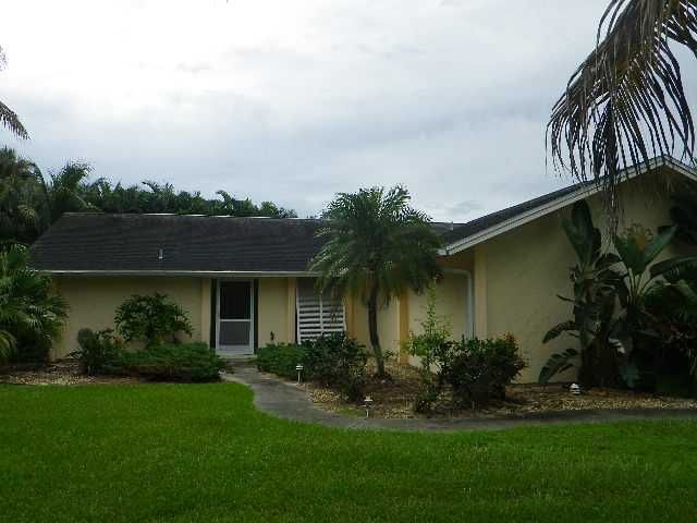 14886 Bonaire Cir, Fort Myers, FL 33908