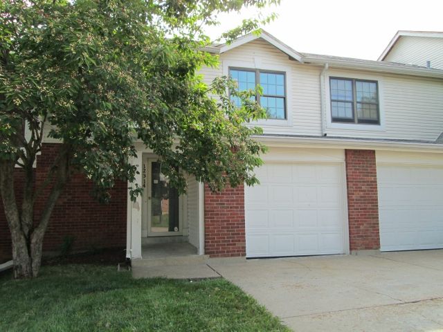 12314 White Cap Ln Unit #6, Florissant, MO 63033