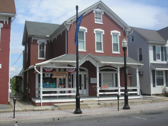 28 N STATE STREET, Ephrata, PA 17522