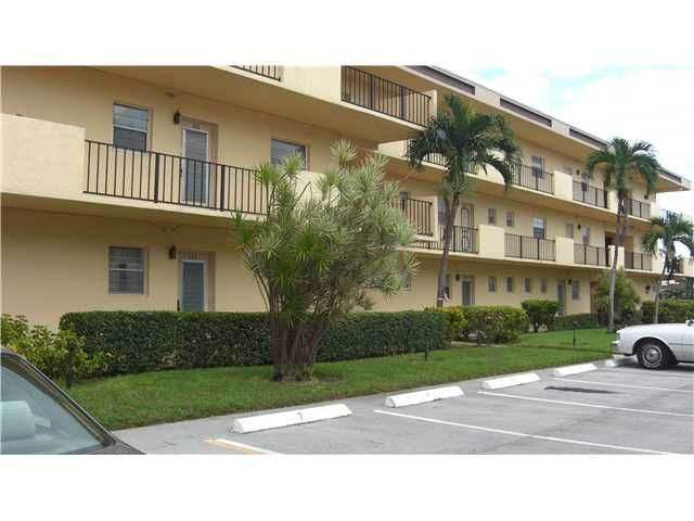 101 BERKLEY RD # 101, Hollywood, FL 33024