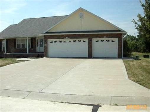 Bluegrass Drive, Sedalia, MO 65301