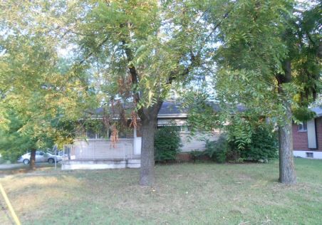 11695 Larimore Road, Saint Louis, MO 63138