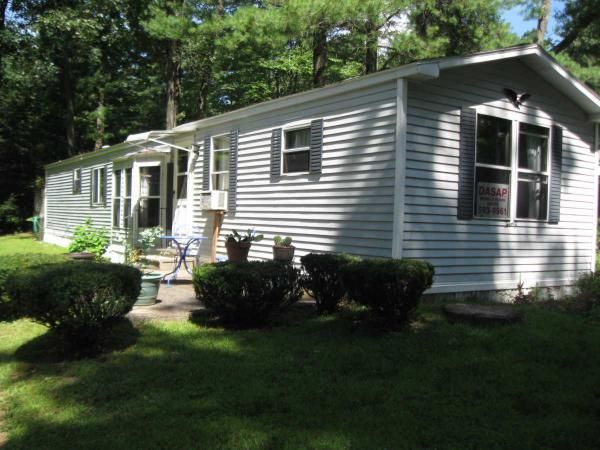 20 John's Way, Westfield, MA 01085