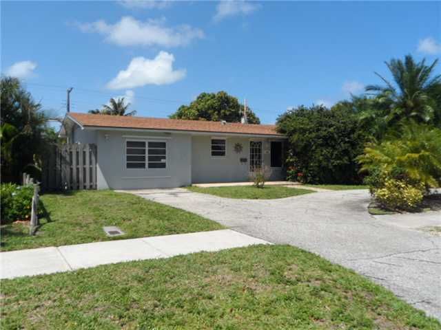 1025 Se 7th Ct, Deerfield Beach, FL 33441