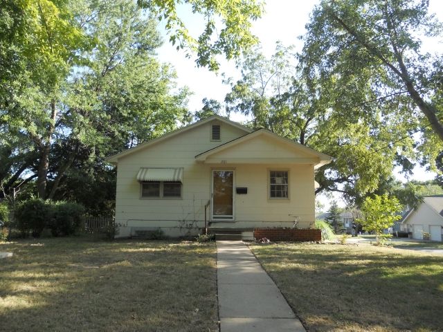 201 E Hurt St, Liberty, MO 64068